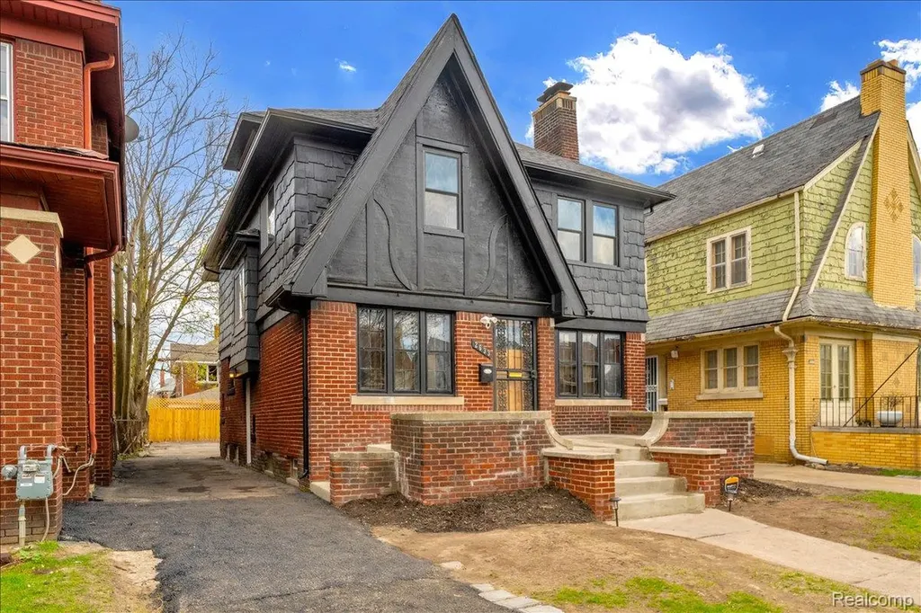 2633 Collingwood Street Detroit City MI 48206