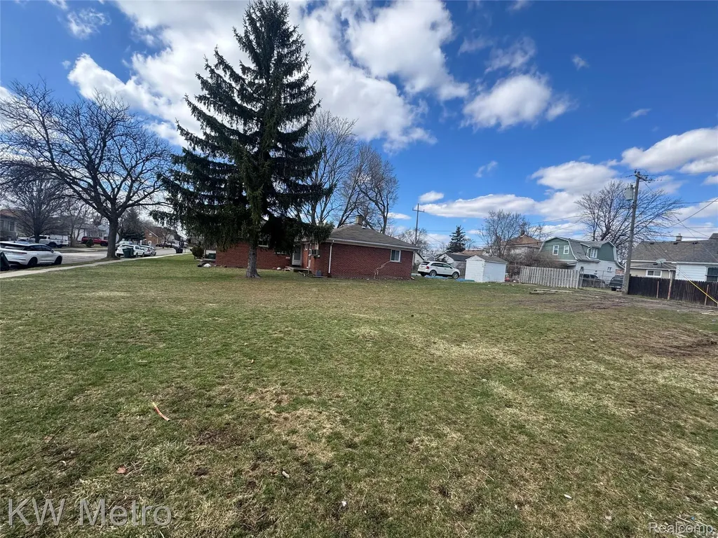 1382 Hanford Avenue Lincoln Park City MI 48146