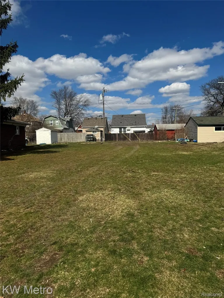 1382 Hanford Avenue Lincoln Park City MI 48146