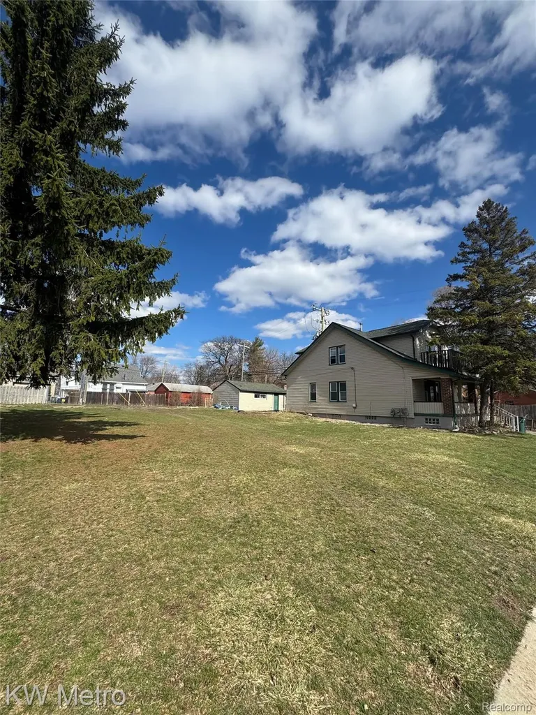 1382 Hanford Avenue Lincoln Park City MI 48146