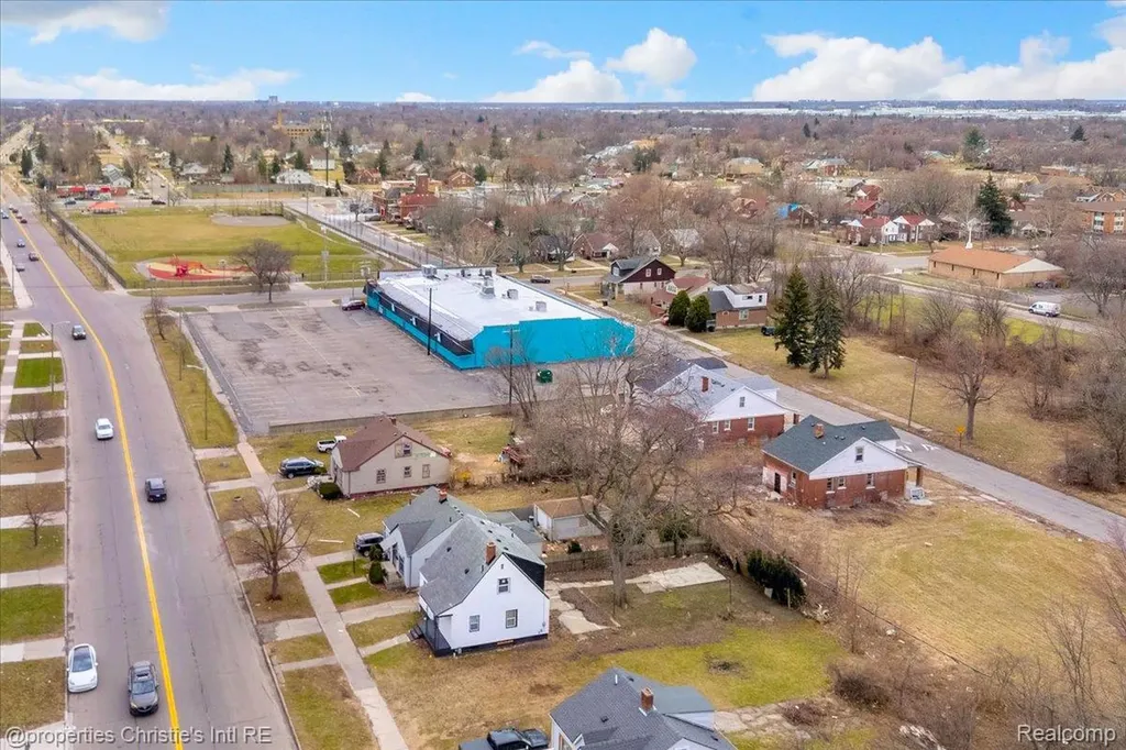 5281 Alter Road Detroit City MI 48224