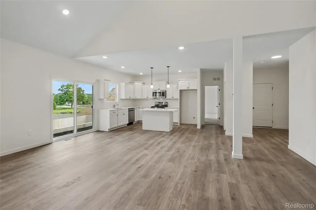 366 Dorchester Drive Howell City MI 48855
