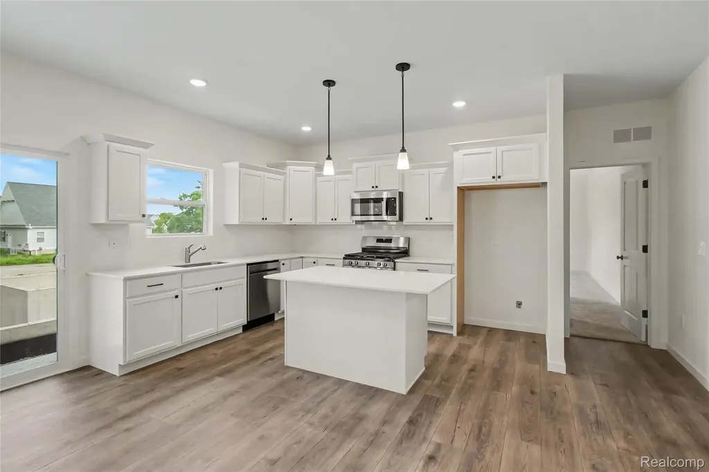 366 Dorchester Drive Howell City MI 48855