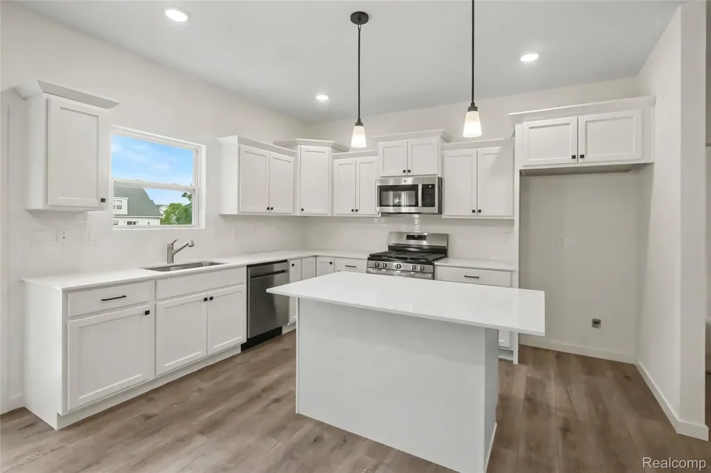 366 Dorchester Drive Howell City MI 48855