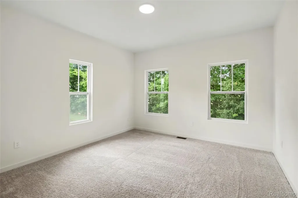366 Dorchester Drive Howell City MI 48855