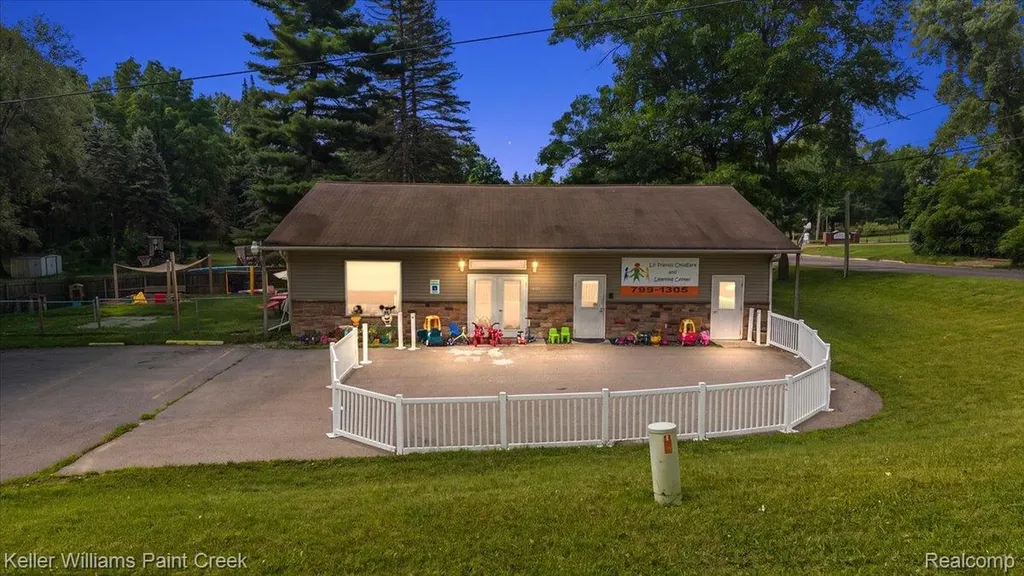 3107 Hayes Street Leoni Township MI 49203