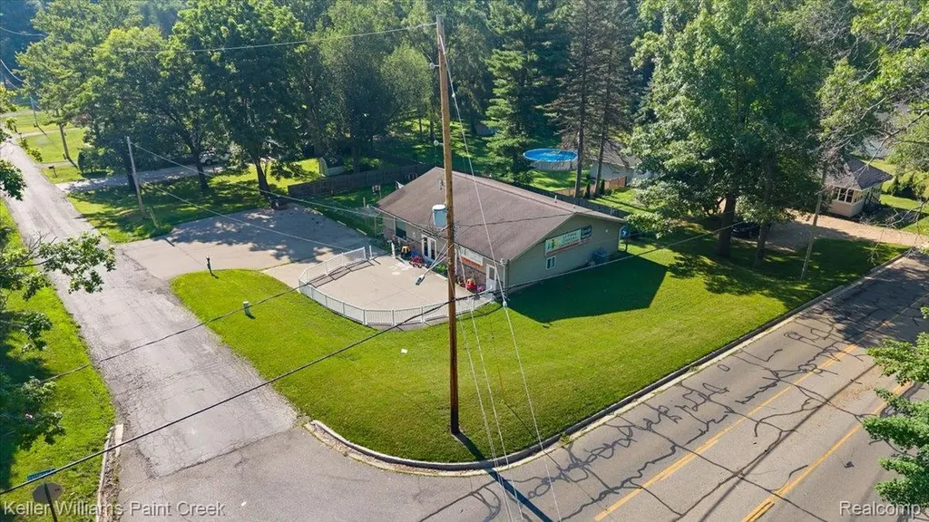 3107 Hayes Street Leoni Township MI 49203