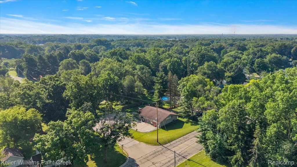 3107 Hayes Street Leoni Township MI 49203
