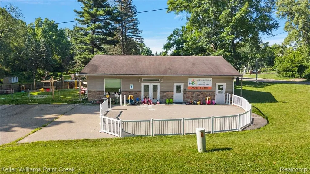 3107 Hayes Street Leoni Township MI 49203