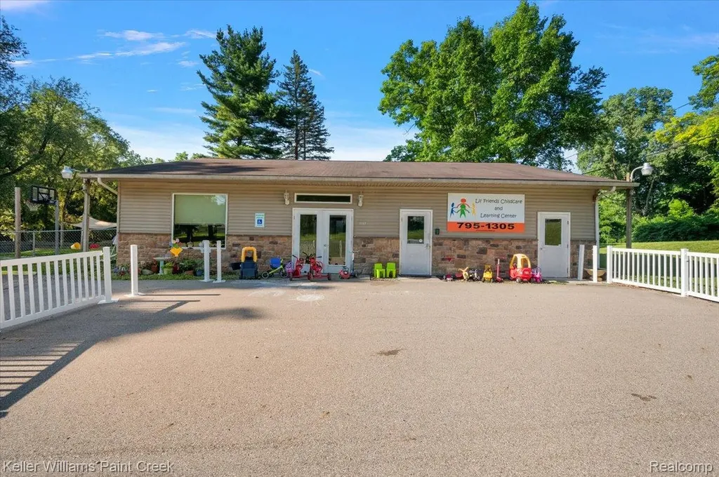 3107 Hayes Street Leoni Township MI 49203