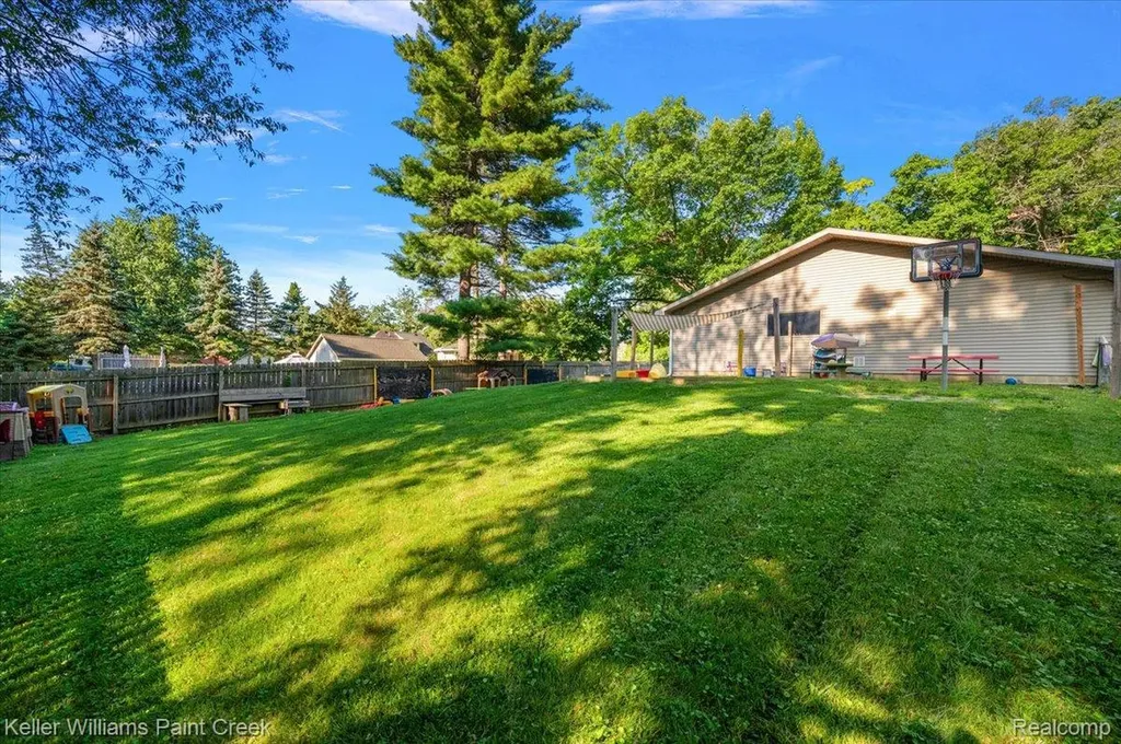 3107 Hayes Street Leoni Township MI 49203