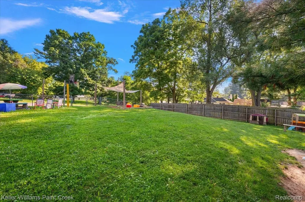 3107 Hayes Street Leoni Township MI 49203