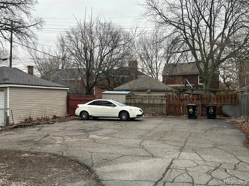 4830 Grayton Detroit City MI 48224