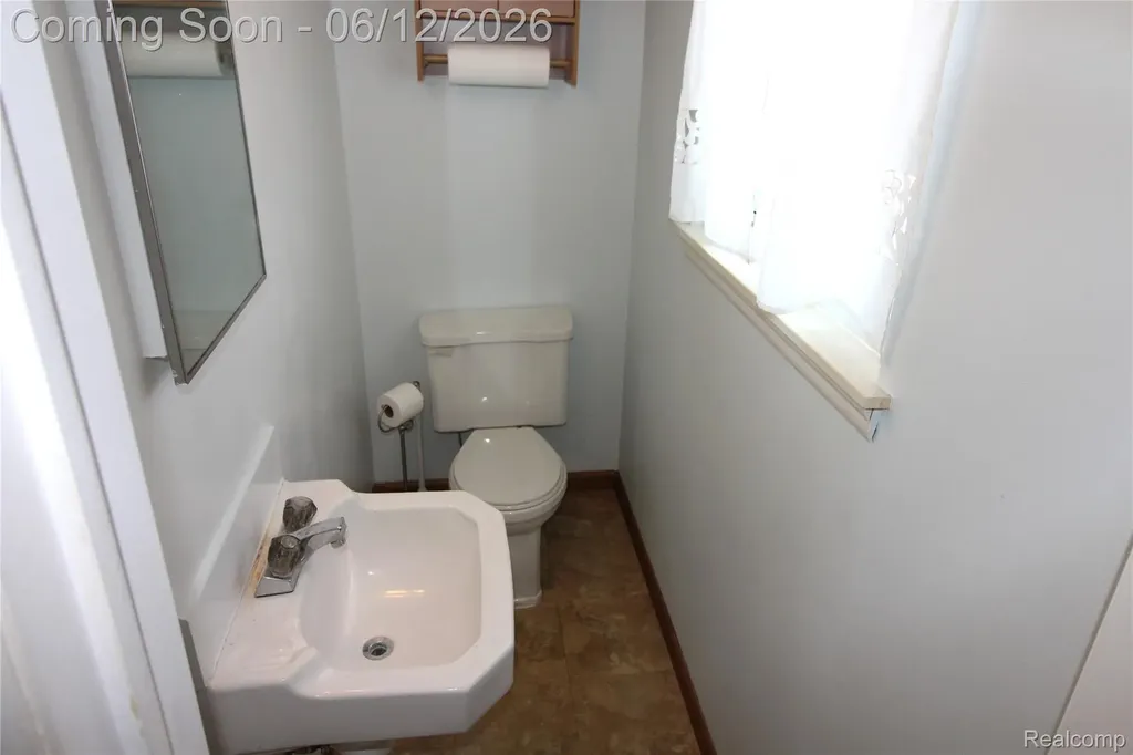 20165 Merle Court Clinton Charter Township MI 48035