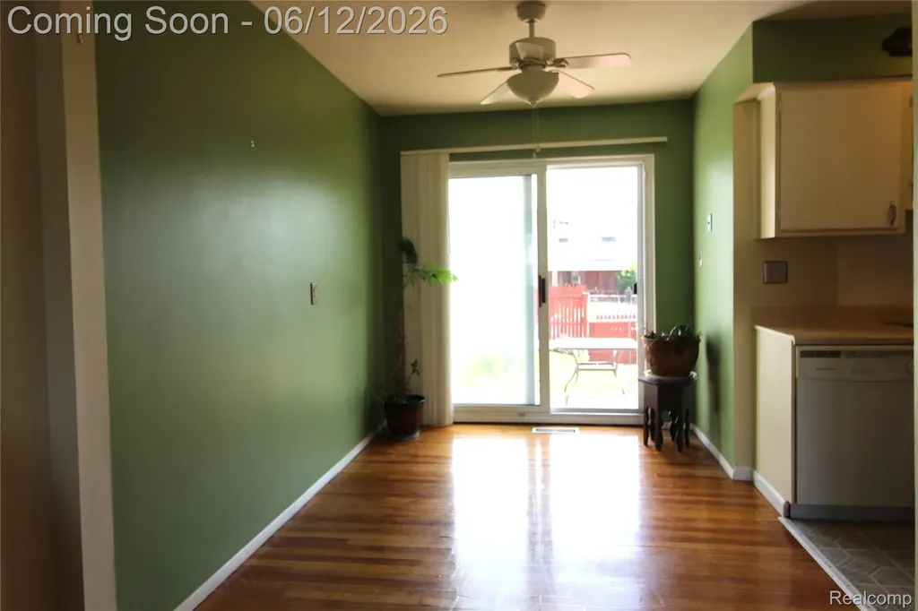 20165 Merle Court Clinton Charter Township MI 48035