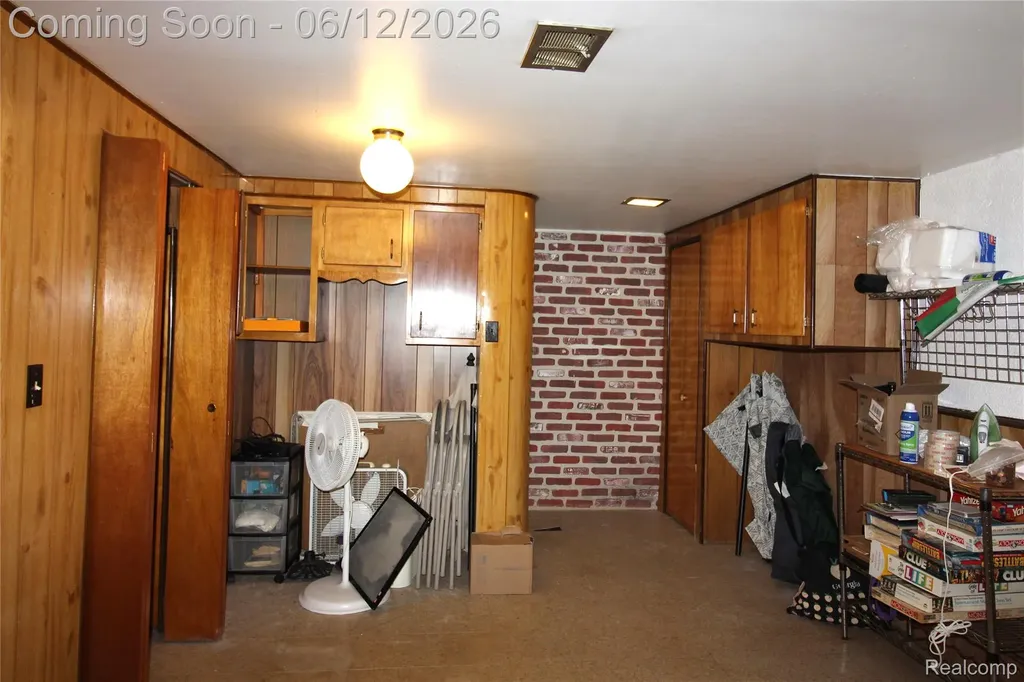 20165 Merle Court Clinton Charter Township MI 48035