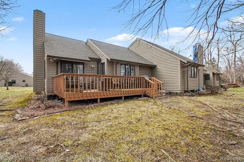 2442 Valley Oaks Circle Flint Charter Township MI 48532