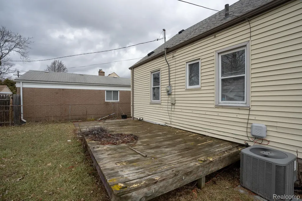 22149 David Avenue Eastpointe City MI 48021