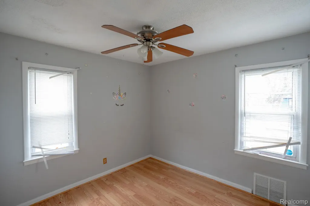 22149 David Avenue Eastpointe City MI 48021