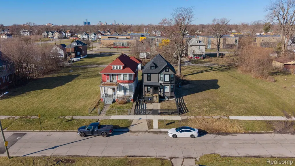 2575 Harding Street Detroit City MI 48214