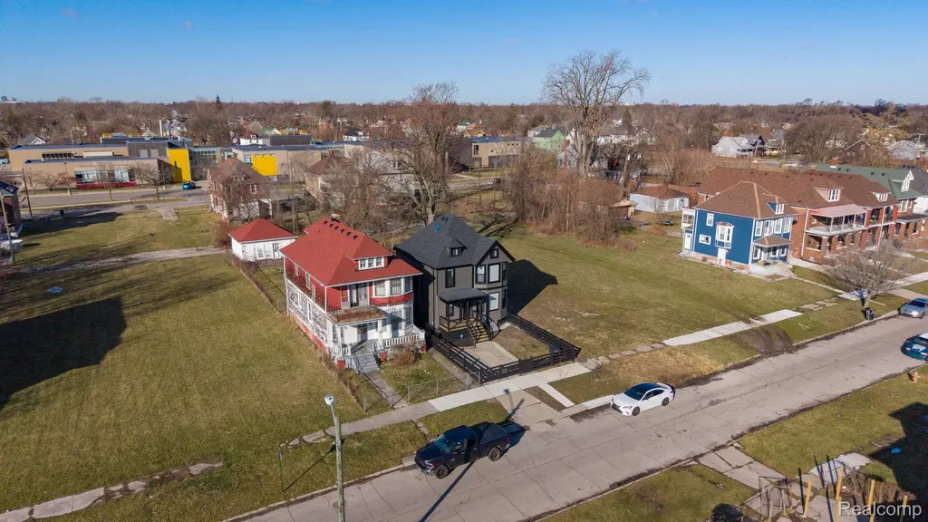 2575 Harding Street Detroit City MI 48214