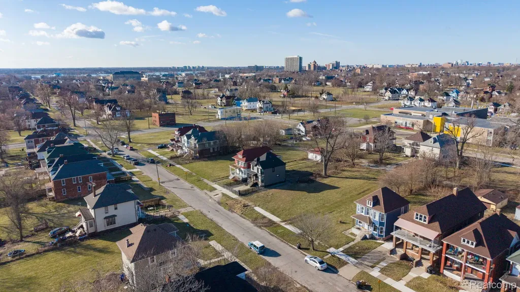 2575 Harding Street Detroit City MI 48214