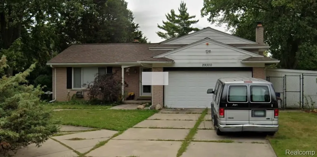 29300 Kensington Court Southfield City MI 48076