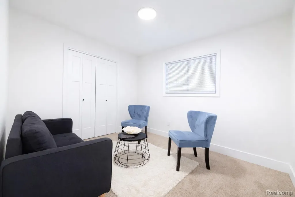 359 Edgewood Place Ferndale City MI 48220