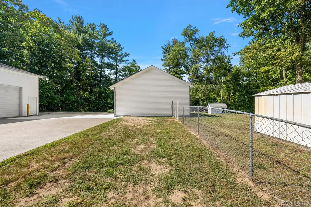 5771 Gratiot Avenue St. Clair Township MI 48079