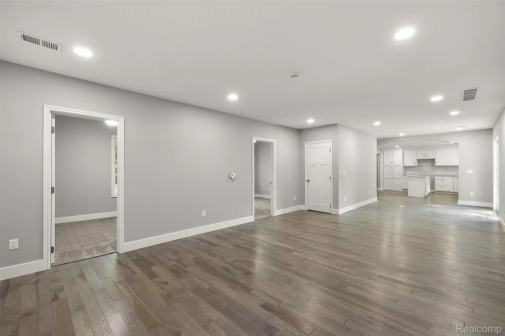 5771 Gratiot Avenue St. Clair Township MI 48079