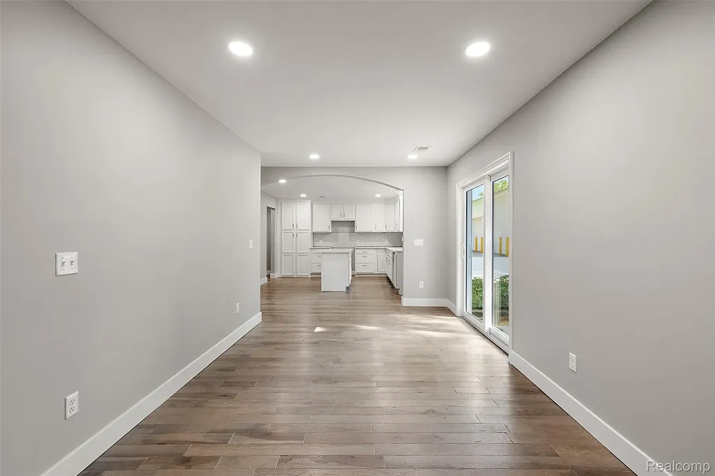 5771 Gratiot Avenue St. Clair Township MI 48079