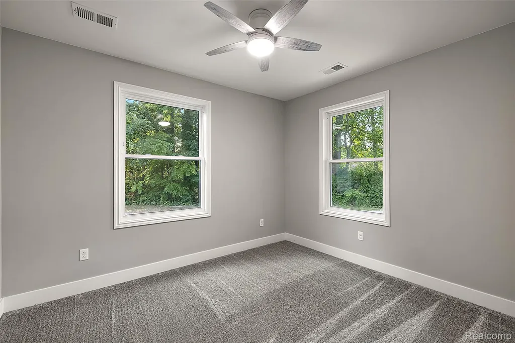 5771 Gratiot Avenue St. Clair Township MI 48079