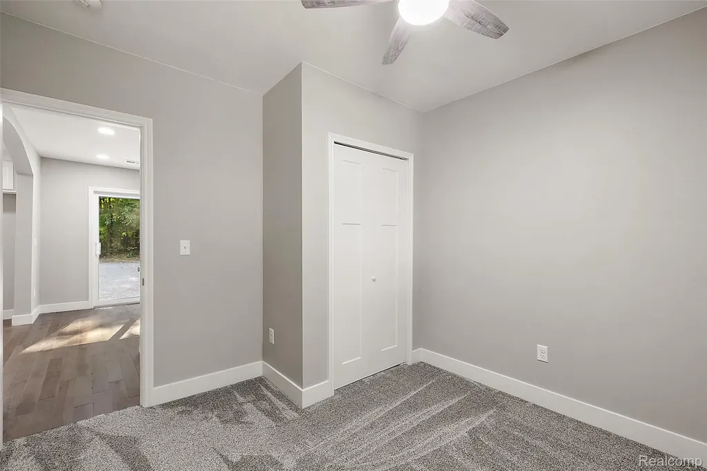 5771 Gratiot Avenue St. Clair Township MI 48079