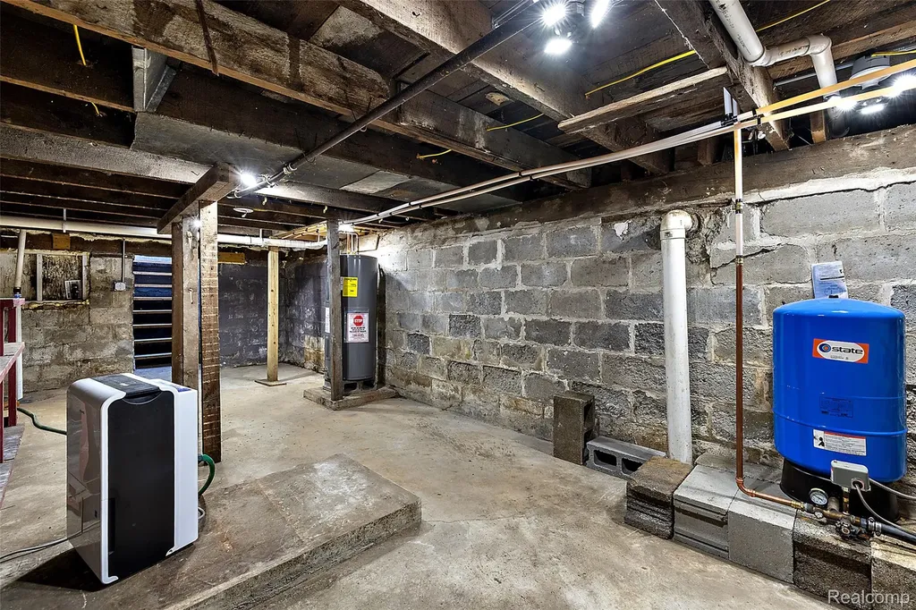 5771 Gratiot Avenue St. Clair Township MI 48079