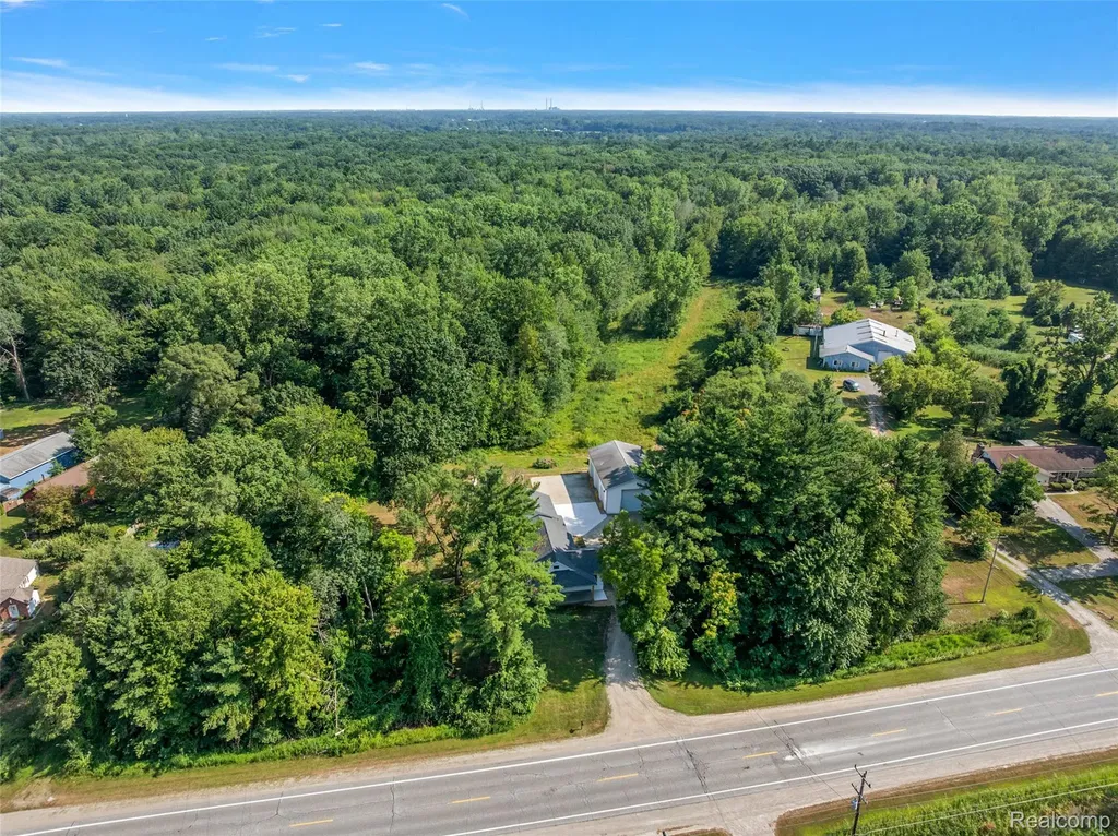 5771 Gratiot Avenue St. Clair Township MI 48079