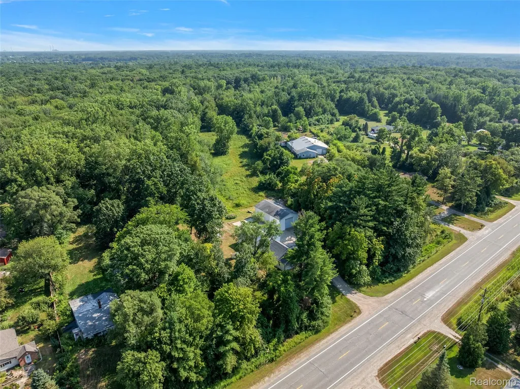 5771 Gratiot Avenue St. Clair Township MI 48079