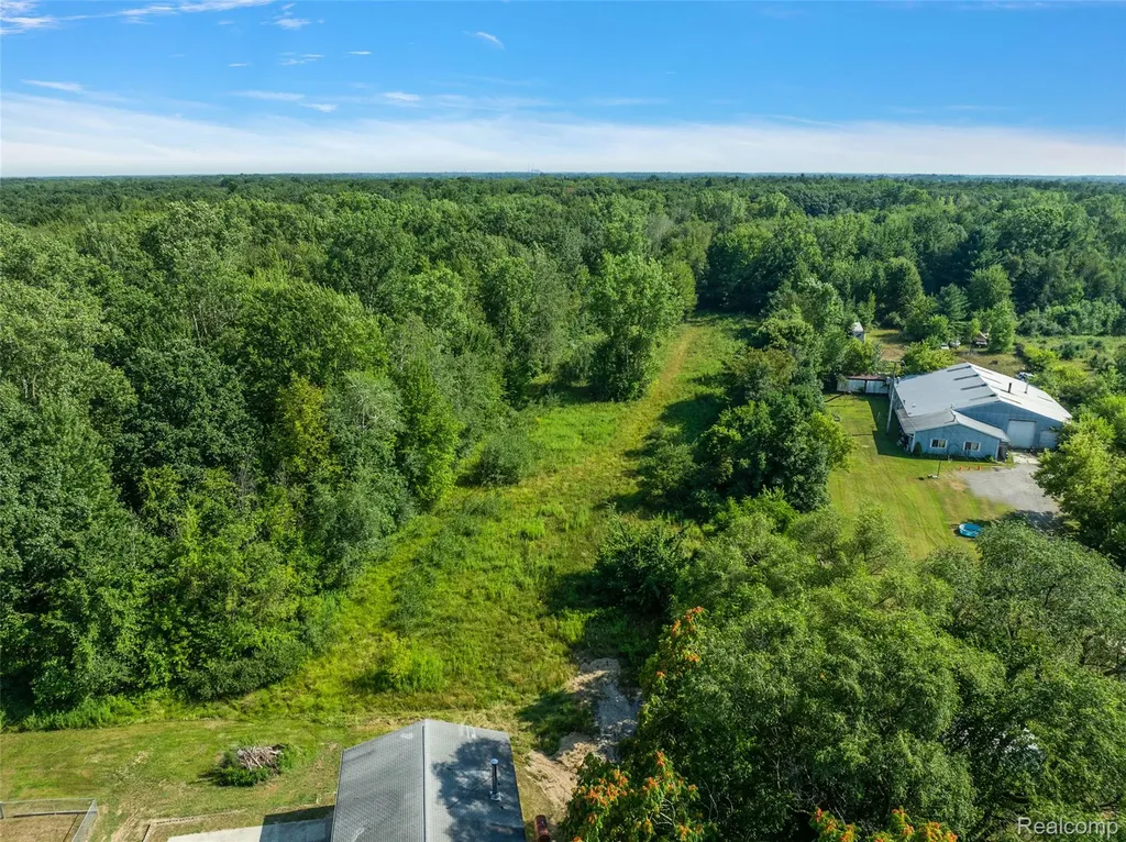 5771 Gratiot Avenue St. Clair Township MI 48079