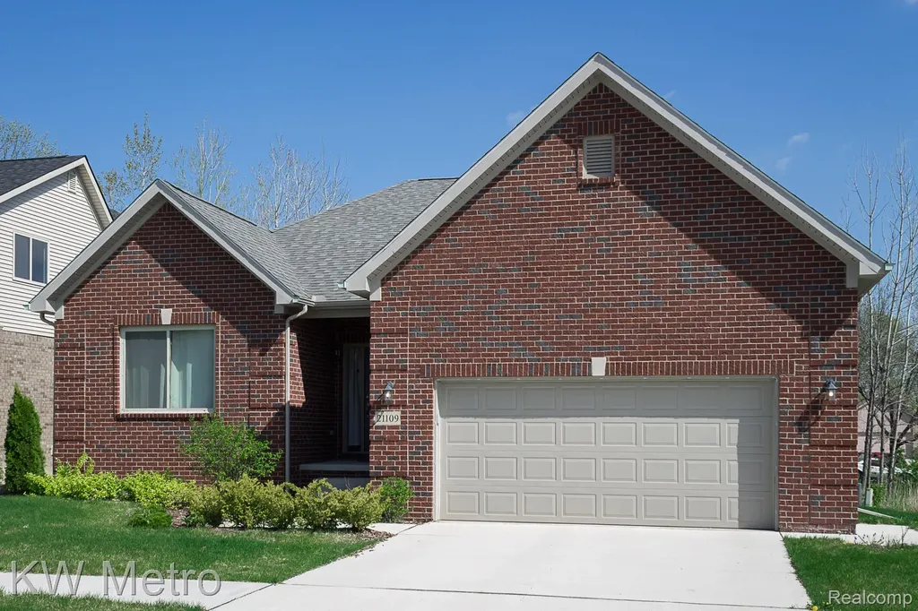 2696 John Bartley Circle Sterling Heights City MI 48310
