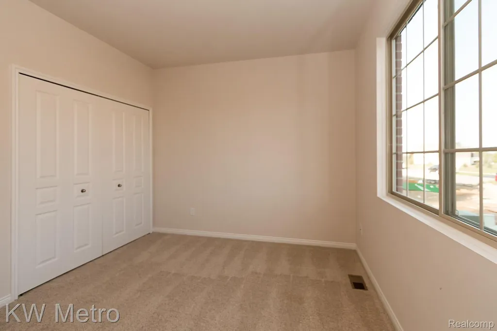 2696 John Bartley Circle Sterling Heights City MI 48310
