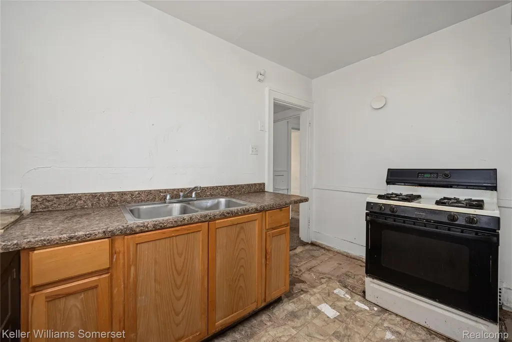 9225 Birwood Street Detroit City MI 48204