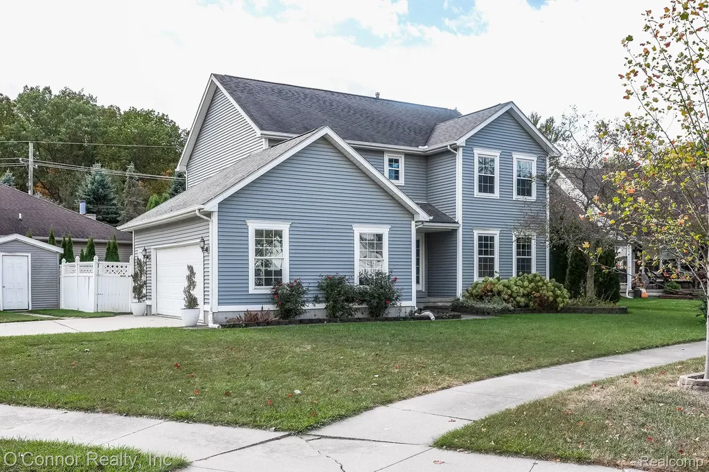 955 Covington Marysville City MI 48040