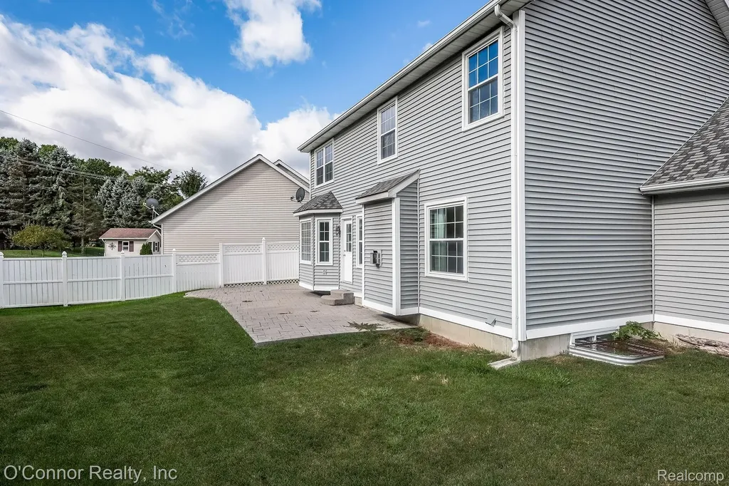 955 Covington Marysville City MI 48040