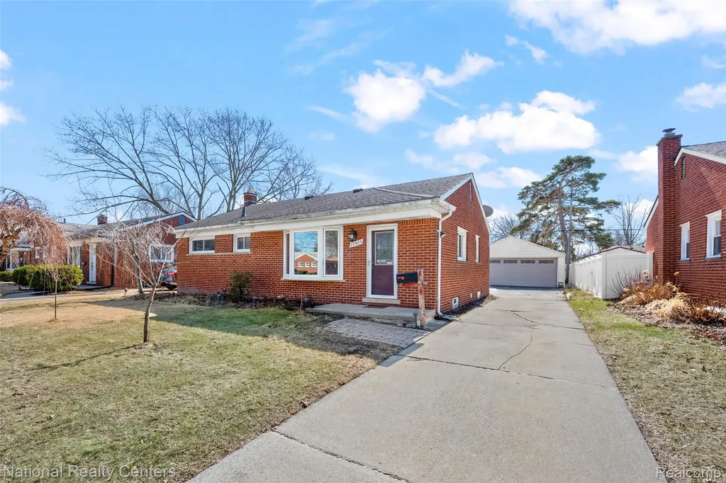 28923 Westfield Street Livonia City MI 48150