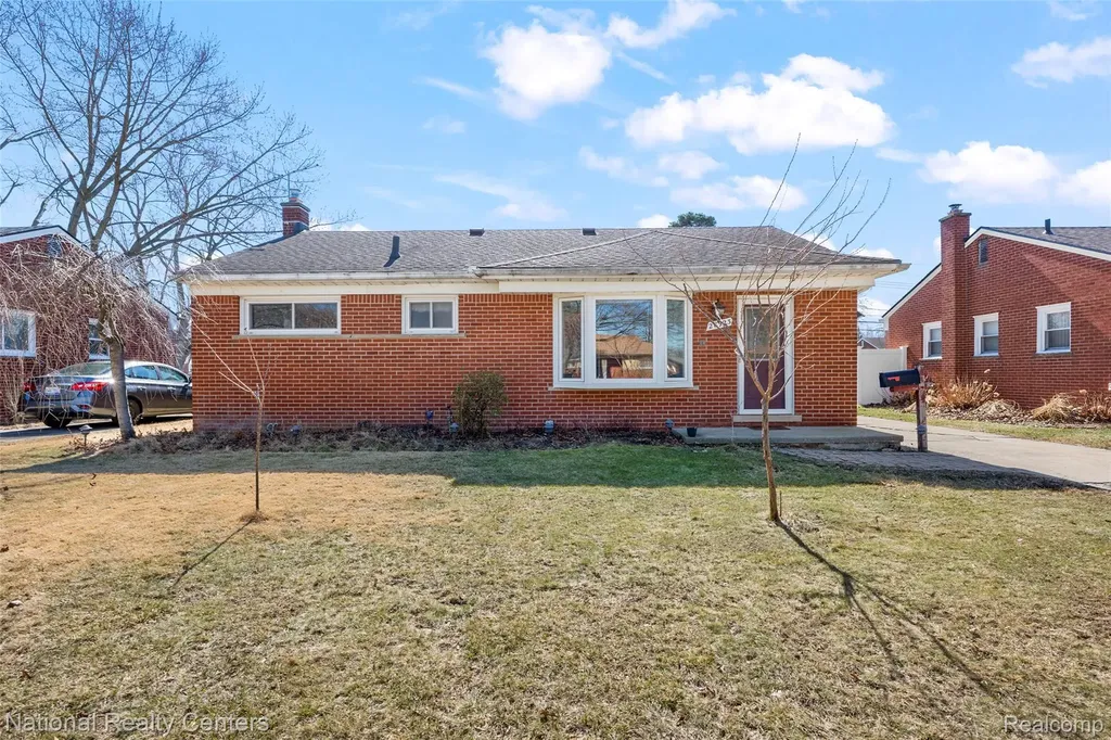 28923 Westfield Street Livonia City MI 48150