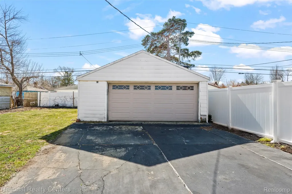 28923 Westfield Street Livonia City MI 48150