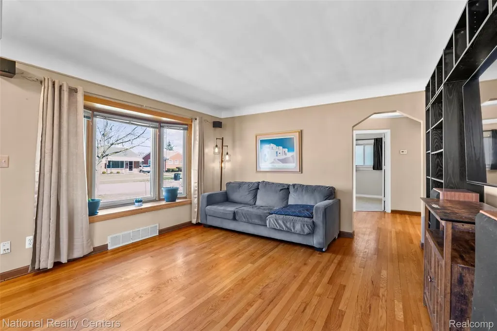 28923 Westfield Street Livonia City MI 48150