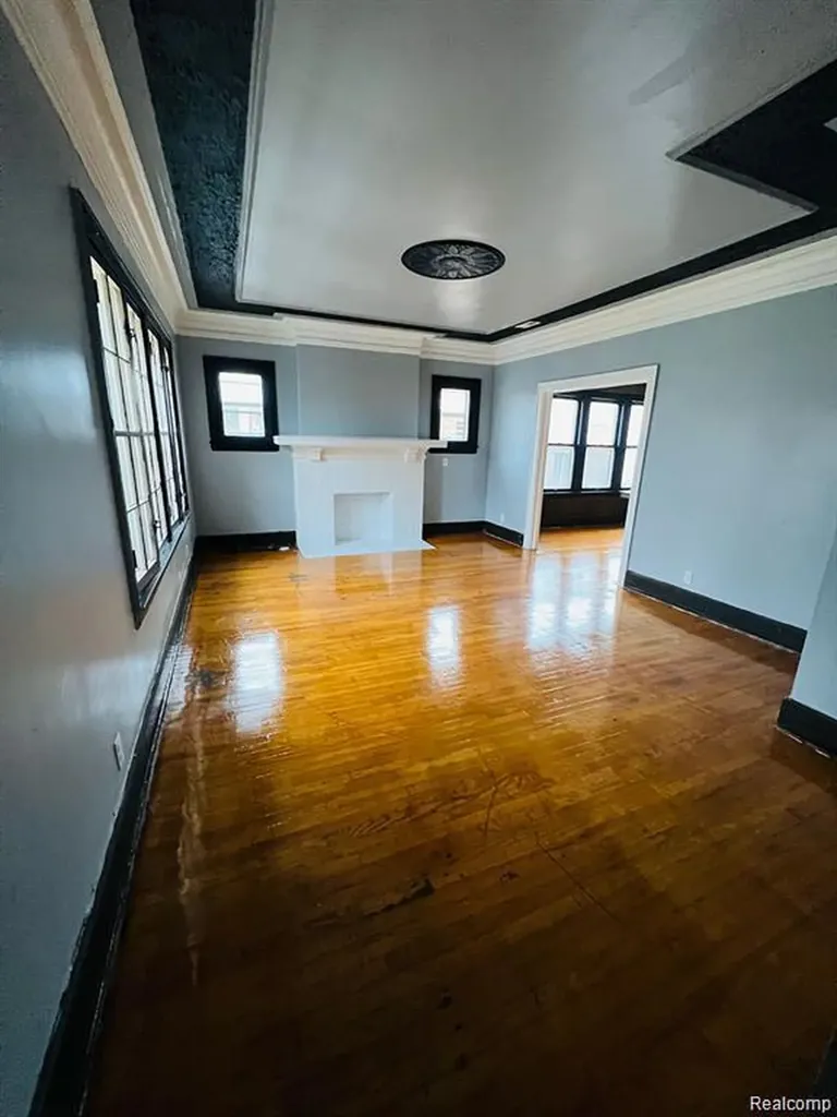 2919 Fullerton Street Detroit City MI 48238