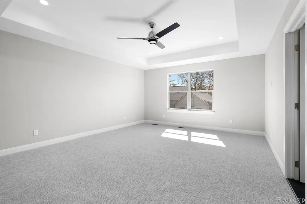 56270 Stone Falcon E Shelby Charter Township MI 48316
