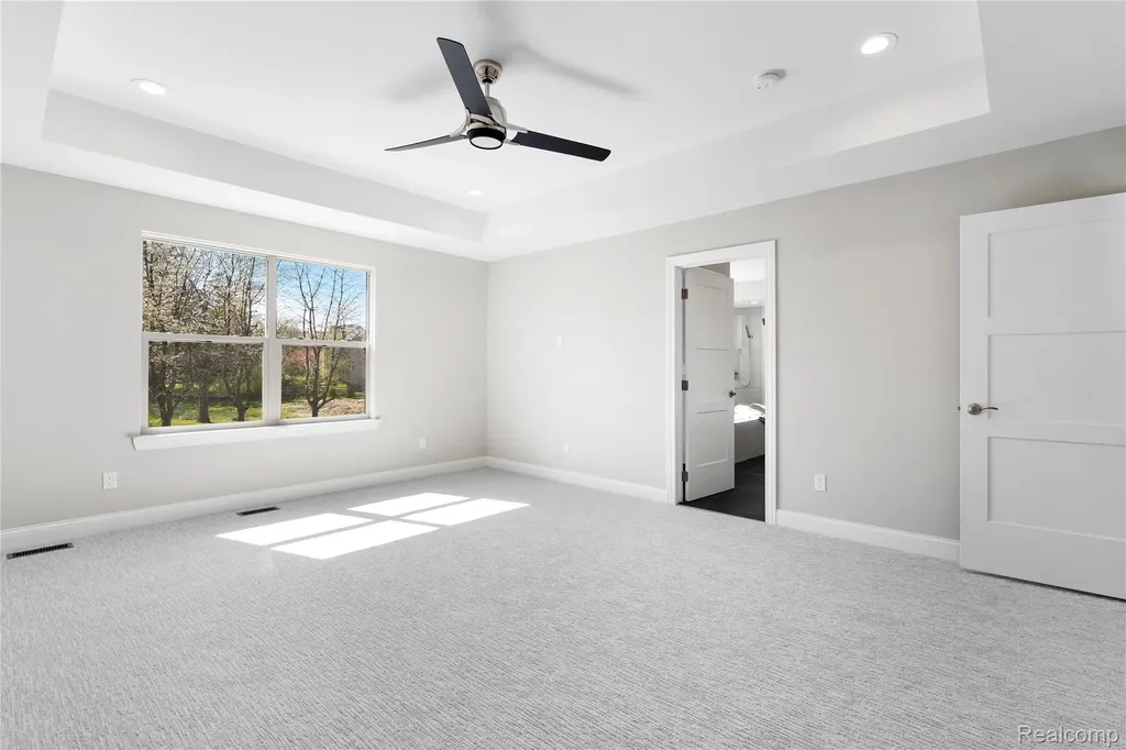 56270 Stone Falcon E Shelby Charter Township MI 48316