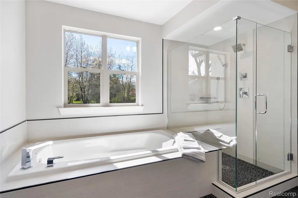 56270 Stone Falcon E Shelby Charter Township MI 48316